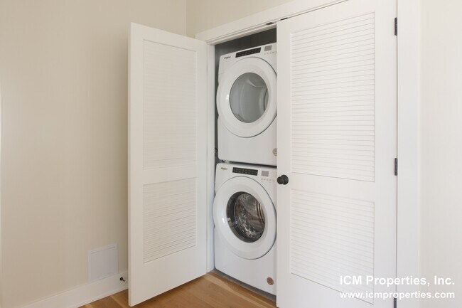 Photo - 3356 N Sheffield Ave Unit 3358-3 FP
