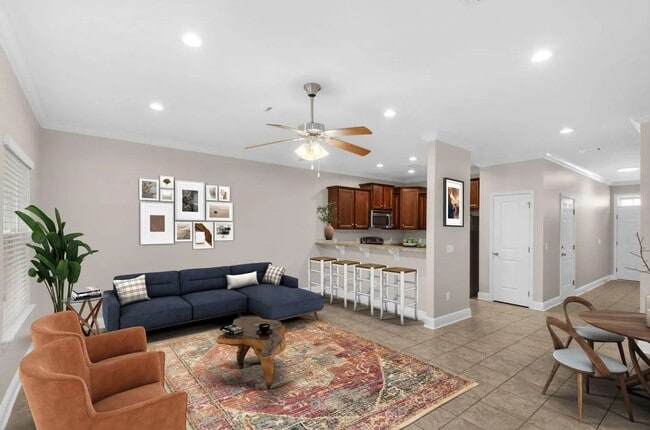Photo - 17 W Shady Oaks Ln