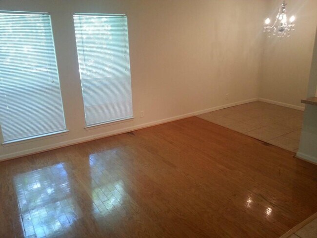 Photo - 2710 S 1st St Unidad 206