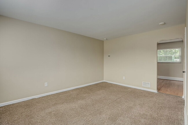 Photo - 135 Commonwealth Ave