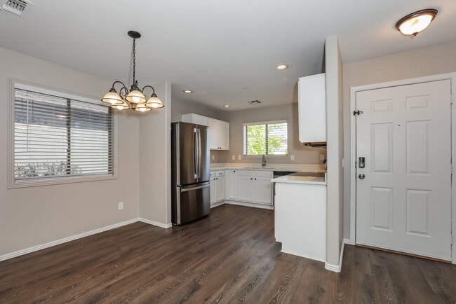 Photo - 1101 E Desert Rose Trail