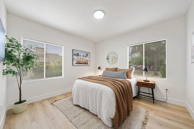 Photo - 5891 28th St