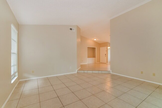 Photo - 1448 La Paloma Cir