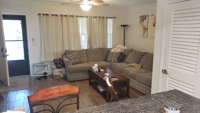 Building Photo - 1723 Gulf Rd Unit 103