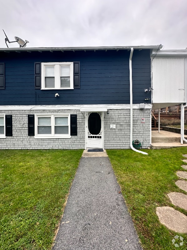 Building Photo - 1547 Main St Unit 1547 Rental