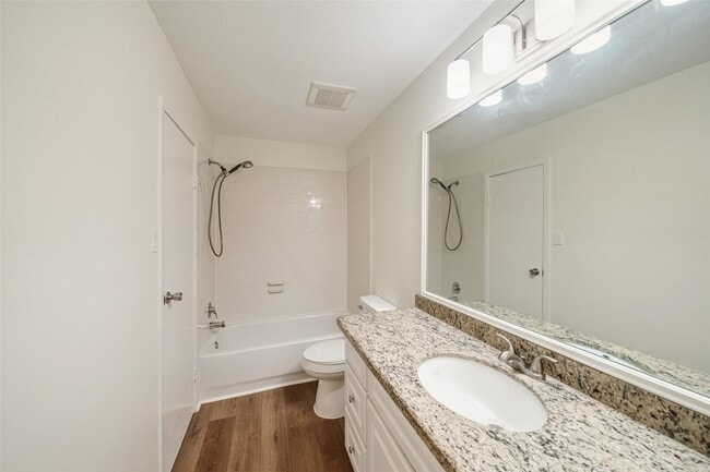 Photo - 3018 Sycamore Springs Dr