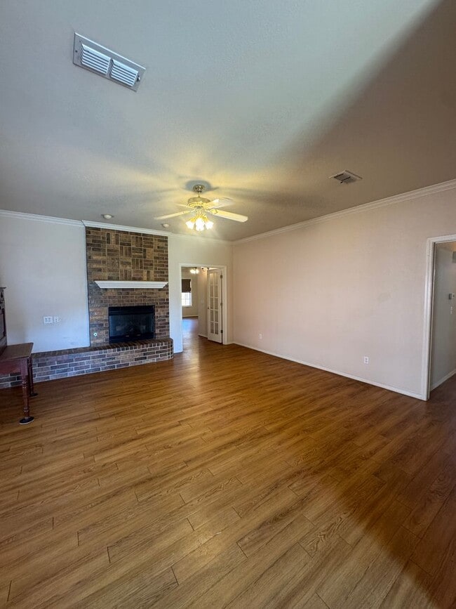 4210 Catalpa Ln