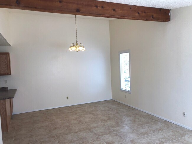 Photo - 1111 W 7th St Unidad 1111-A W 7th (353)