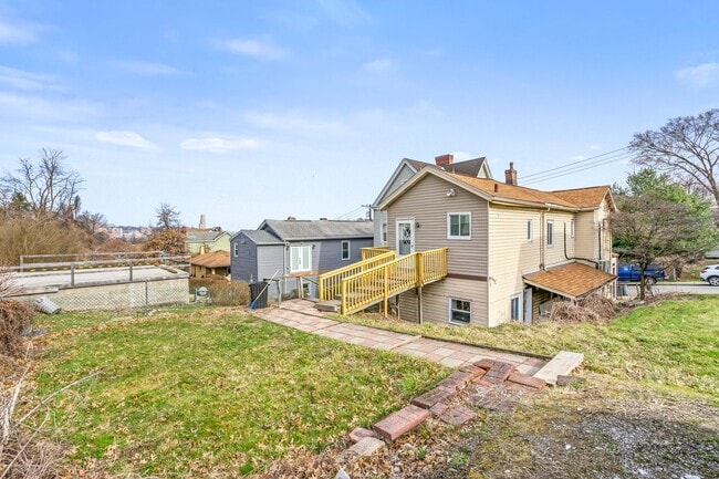 Photo - Nicely Renovated 1 Bed, 1 Bath Apartment in Greenfield - In-unit Laundry, Quiet Street - Availabl... Unit 2