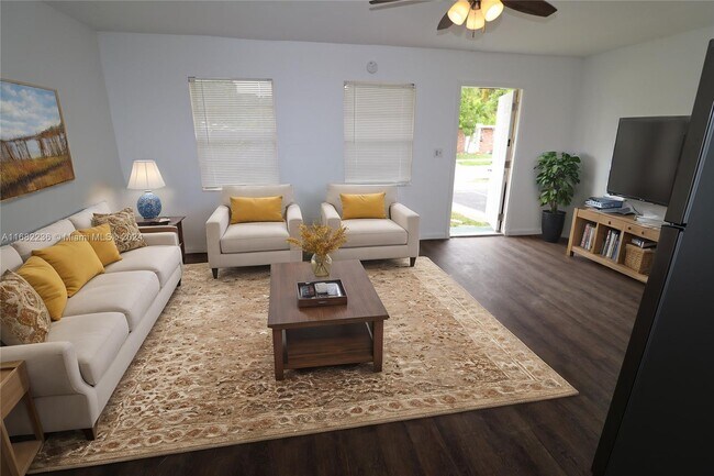 Photo - 499 NW 42nd St Unidad 5