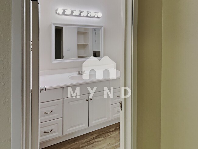 Photo - 1547 Delucchi Ln Apt C