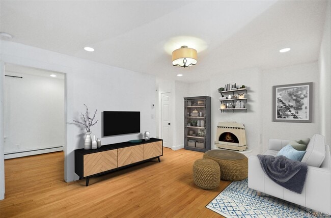 Building Photo - 29 S Eckar St