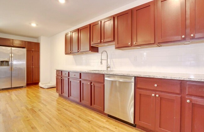 108 Claremont Ave Unit 2