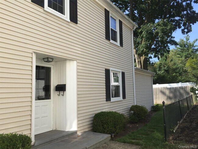 Photo - 98 Glen Oaks Dr