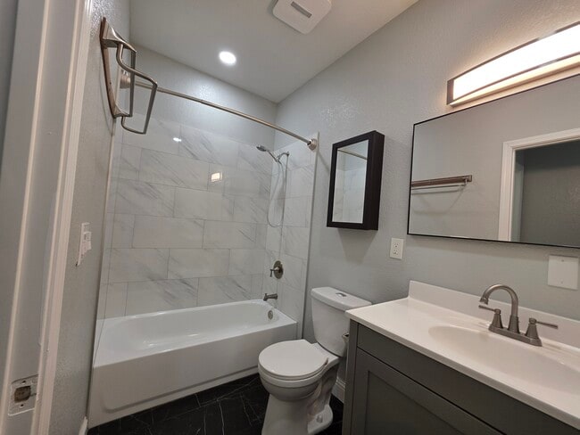 Photo - 5521 Enrico Blvd Unit A