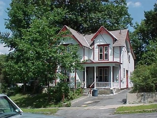 Building Photo - 27 Addison St Unit 27 Addison st