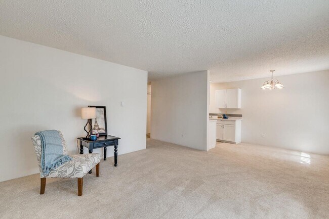 Photo - 10 Cove Apartamento Unidad 10 S. Cove Ave. #37