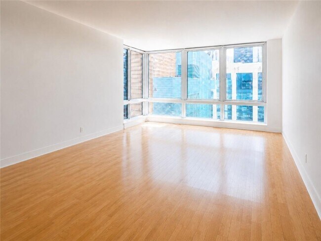Photo - 120 Riverside Blvd Unit 11U