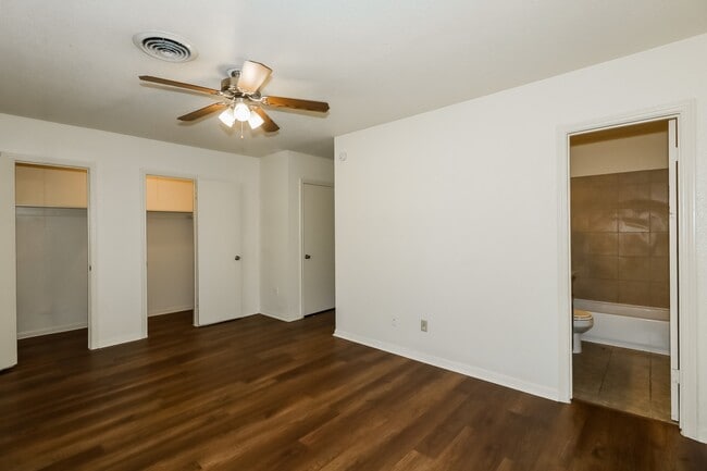 Building Photo - 3003 Falk Ct Unit 3003