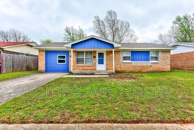 Building Photo - 1308 Mcdonald Dr