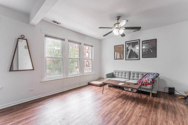 Photo - 2616 N Marshfield Ave Unidad 2f