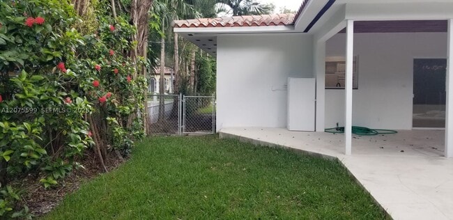 Photo - 702 Tibidabo Ave