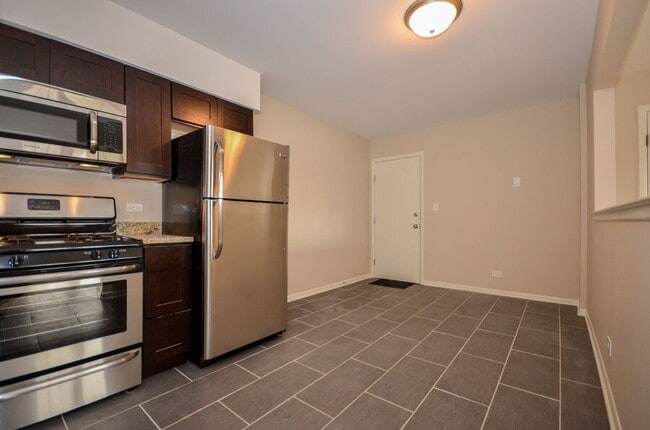 Photo - 27 N Maple Ct Unit 6