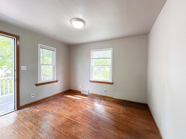 Photo - 610 Maple St Unidad 2