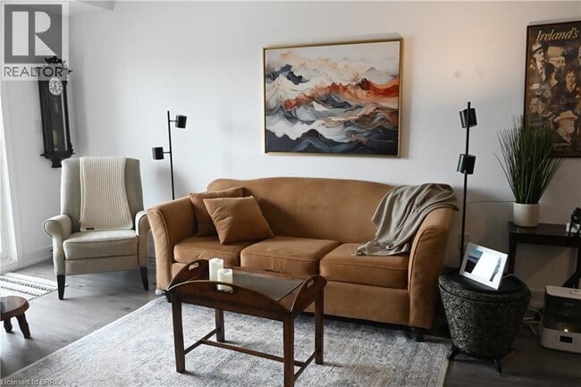 Photo - 4 Spice Wy Unité 204