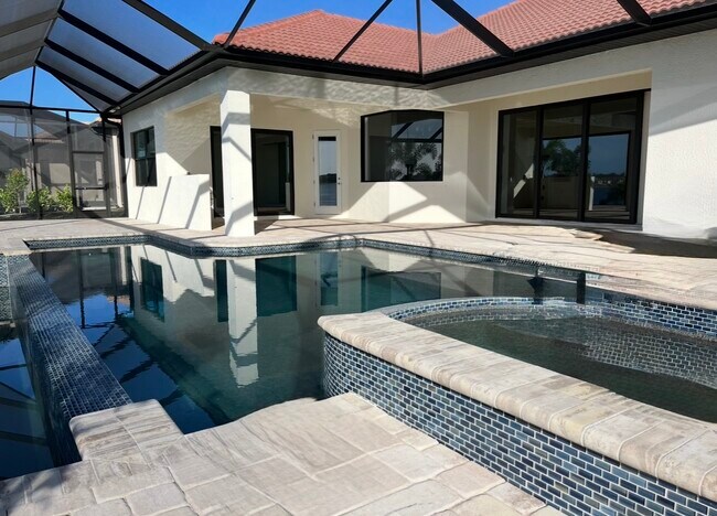 Photo - 597 Maraviya Blvd