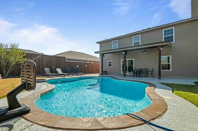 Photo - 2317 Birch Dr