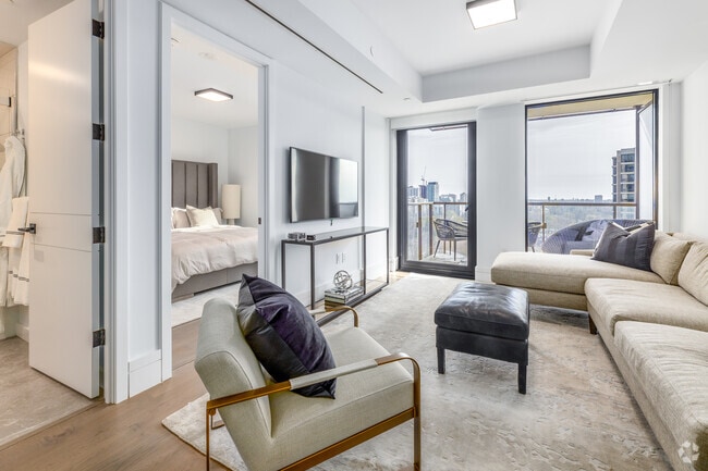 1BR, 1BA - 633SF - Living Room