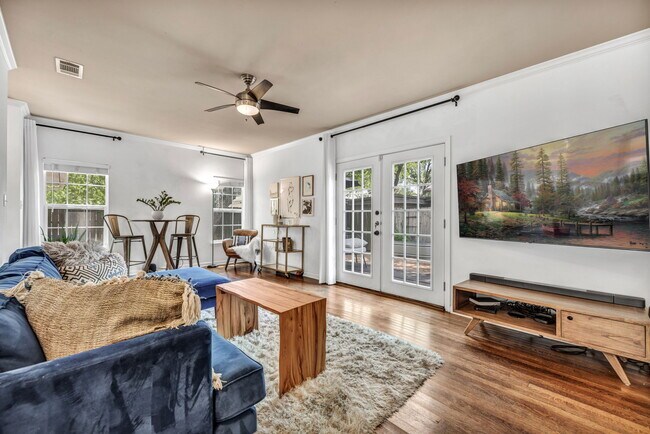 Photo - 4203 Duval St