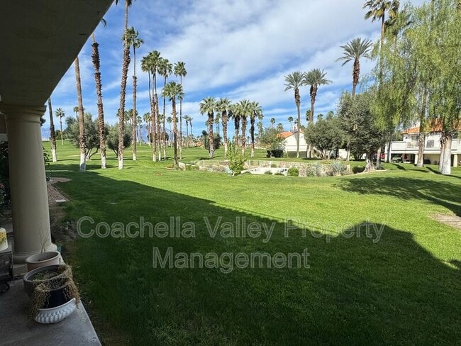 Photo - 289 Vista Royale Cir W