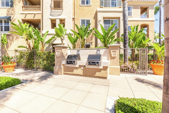 Santa Clara Apartment Homes