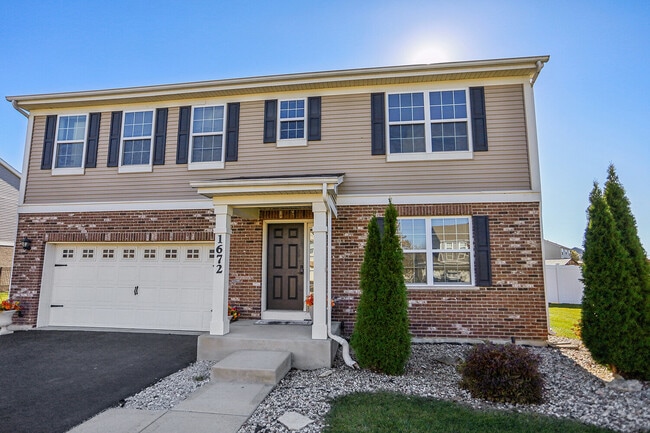 Building Photo - 1672 Glenbrooke Ln