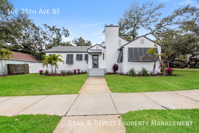 Building Photo - 106 25th Ave NE