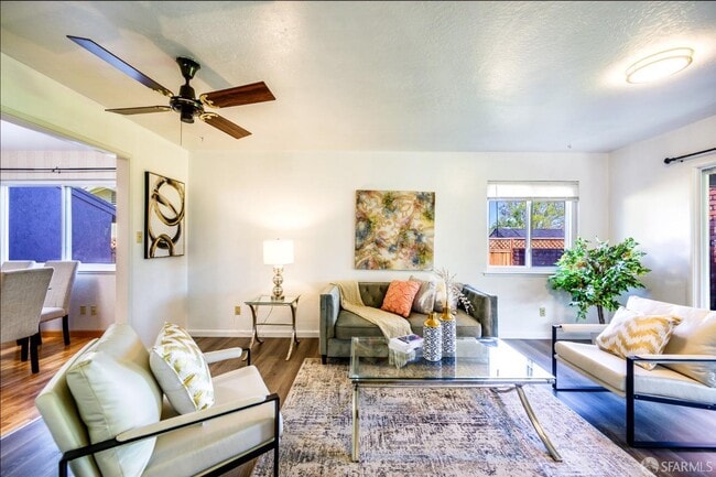 Photo - 4301 Hillview Dr