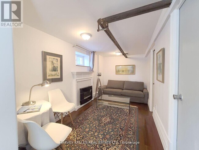 Photo - 27 Hiawatha Rd