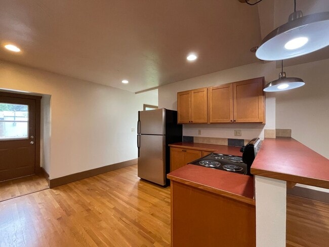 Photo - Close to GU Campus