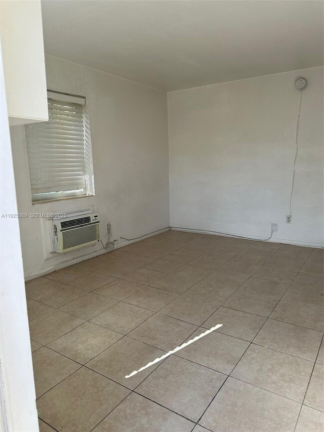 Photo - 16190 NE 19th Pl Unit 4