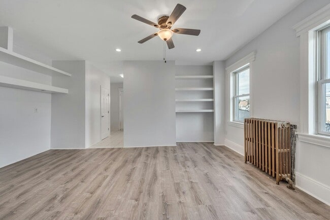 Photo - 425 Hancock Pl