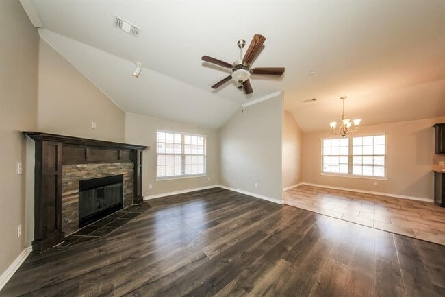 Photo - 2421 Shell Dr