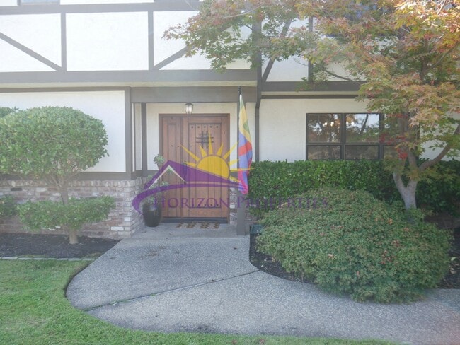 1704 Summerhill Ct