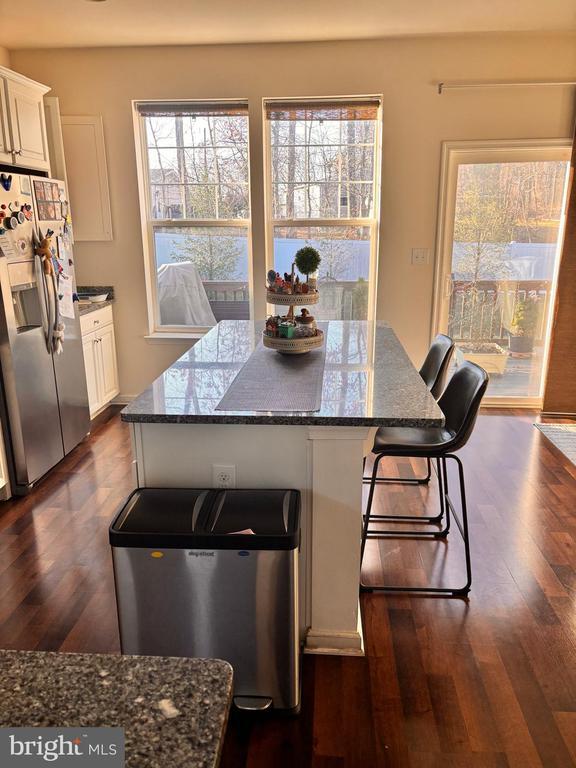 Photo - 328 Dawson Pl