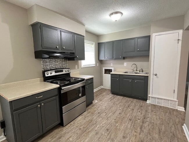 Photo - Renovated 3 Bedroom 1 Bath Home for Rent!