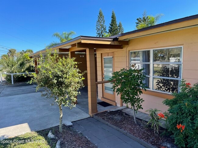 Building Photo - 2095 Pineapple Ave