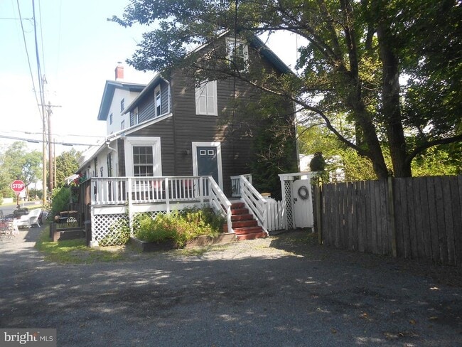 Building Photo - 6485 Durham Rd Rental