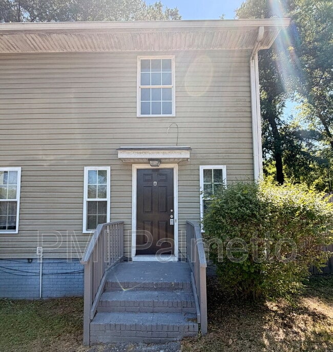 Building Photo - 1919 Tall Pines Cir Unit A