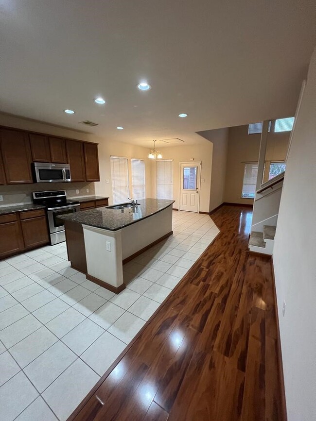 Photo - 411 Stream Mill Ln